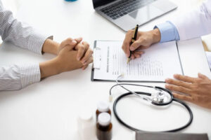 ویزیت منظم پزشک بعد از عمل بسیار مهم است.